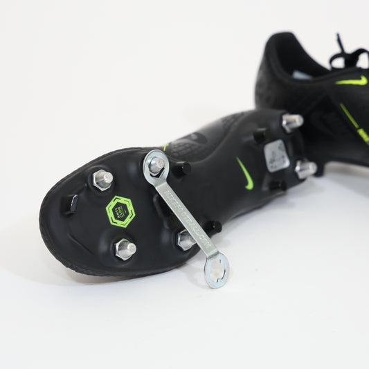 Nike Phantom Venom Academy SG-Pro